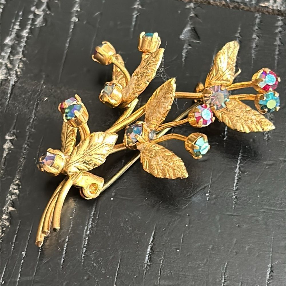 1950's Vintage Austria Made Floral Leaf Rhinestones Rare Brooch Aurora Borealis
